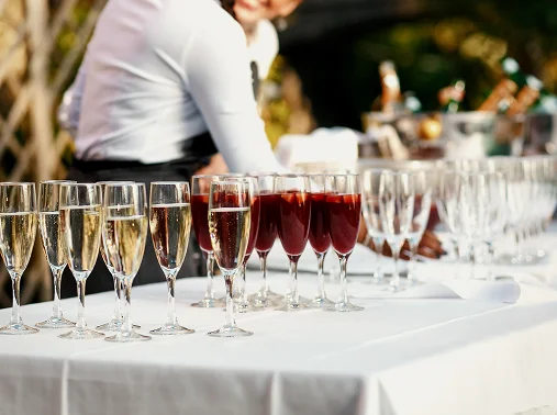 Bénéficiez de conseils et d’un accompagnement professionnel pour un vin d’honneur parfait